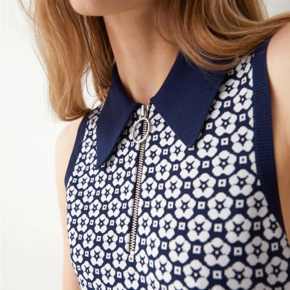 & Other Stories Navy and White Floral Jaquard Dress - Size Small - Picture 3 of 6